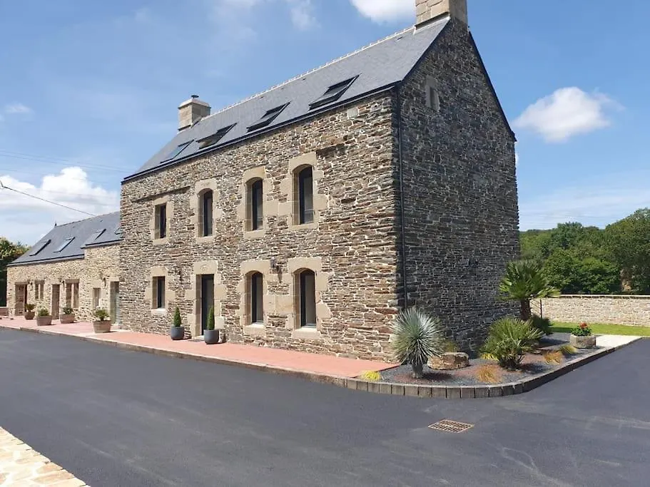 Gite Manoir De Kerlez Plain-Pied Briec 0*,